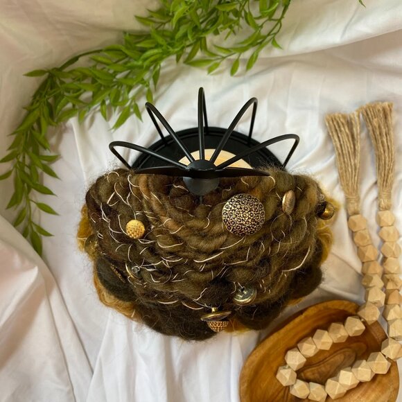 Handwoven Bat Cage Candle Display Decor - Picture 4 of 4